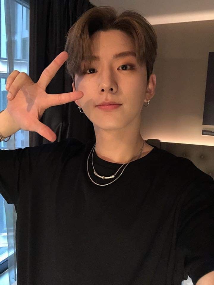 MONSTA X KIHYUN