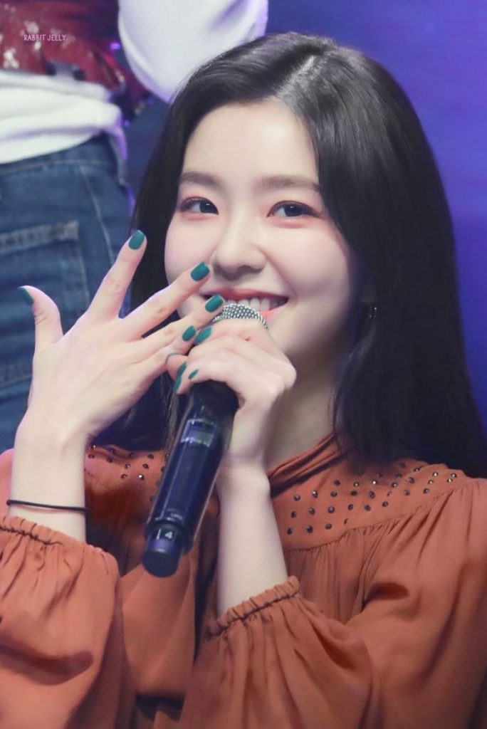 IRENE RED VELVET