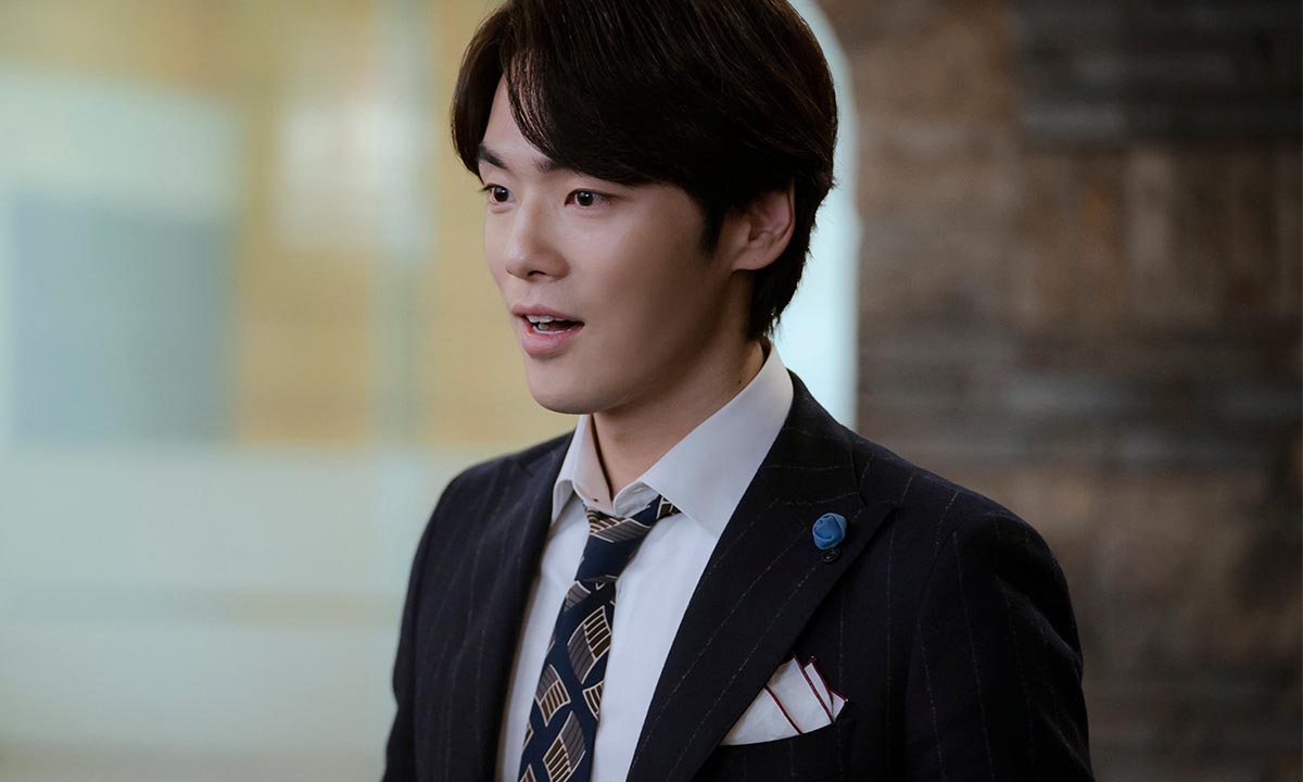 Kim Jung Hyun cumple su promesa y se disculpó con el staff del drama ‘Time’