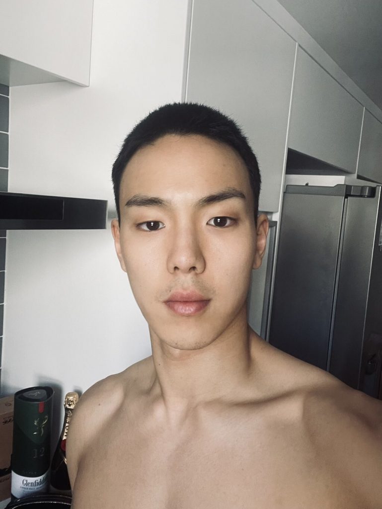 MONSTA X SHOWNU SERVICIO MILITAR