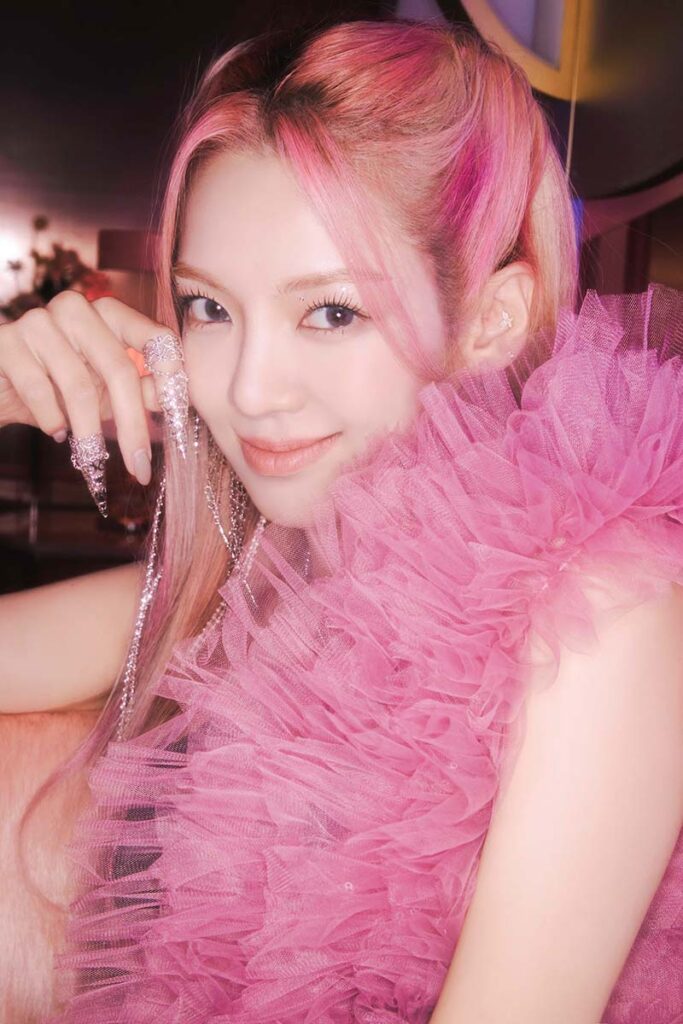 HYOYEON GIRLS' GENERATION