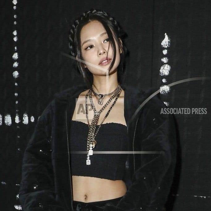 JENNIE PARIS FASHION WEEK 2022